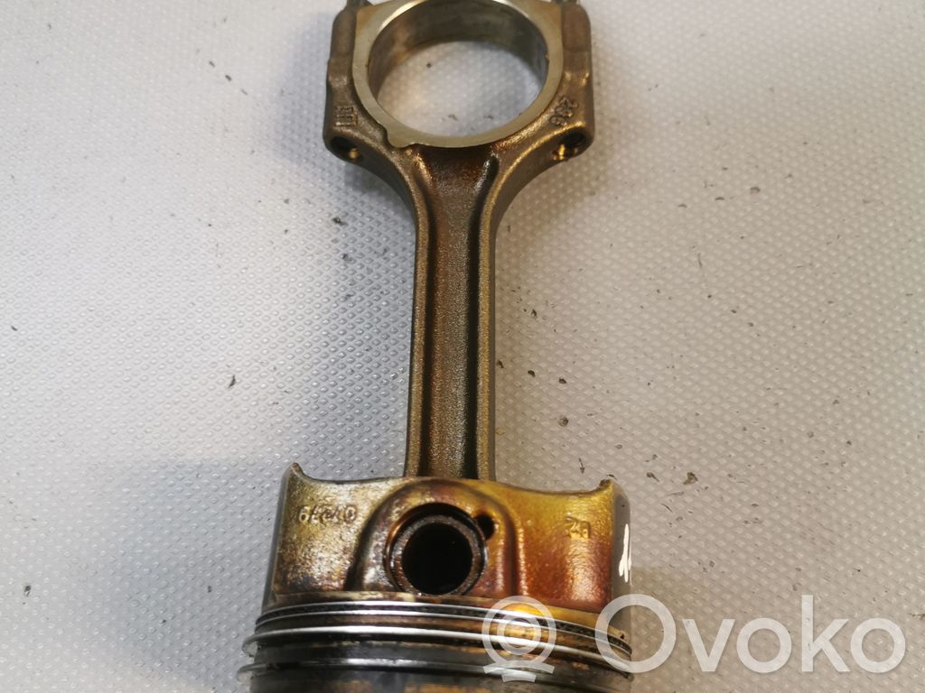 Opel Zafira C Pistón con biela 