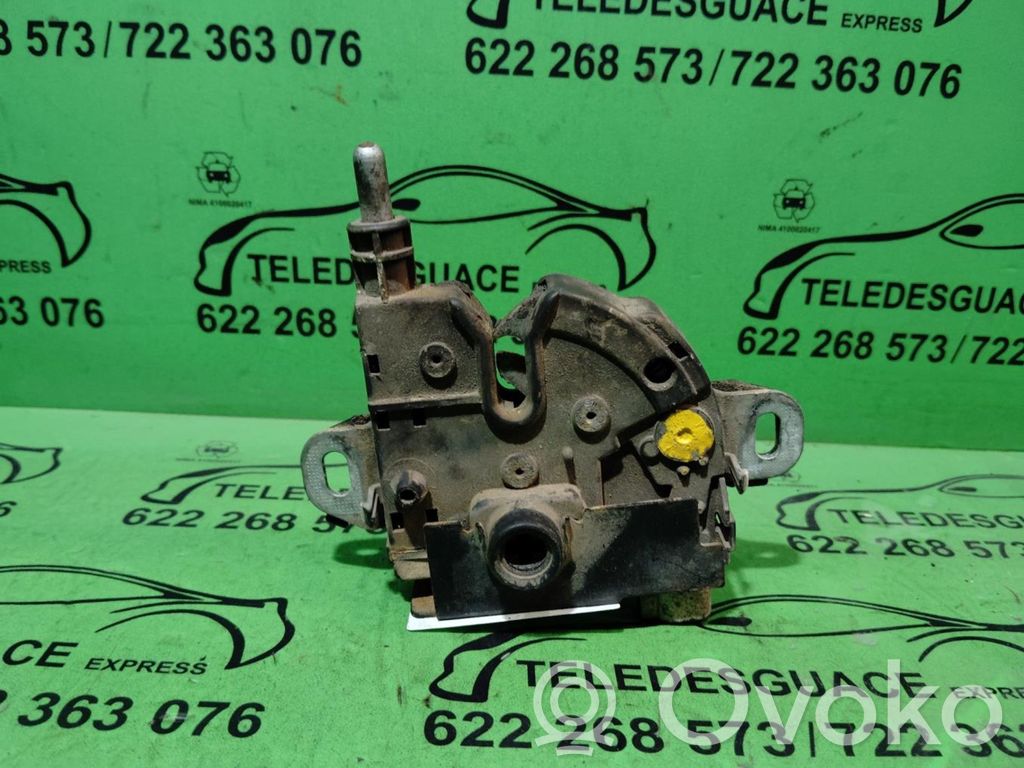 Tie down hook / loop