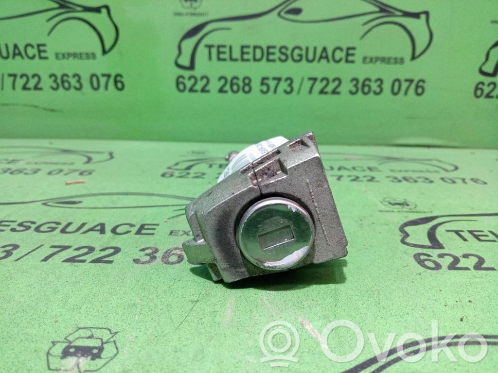 Front door lock   55362