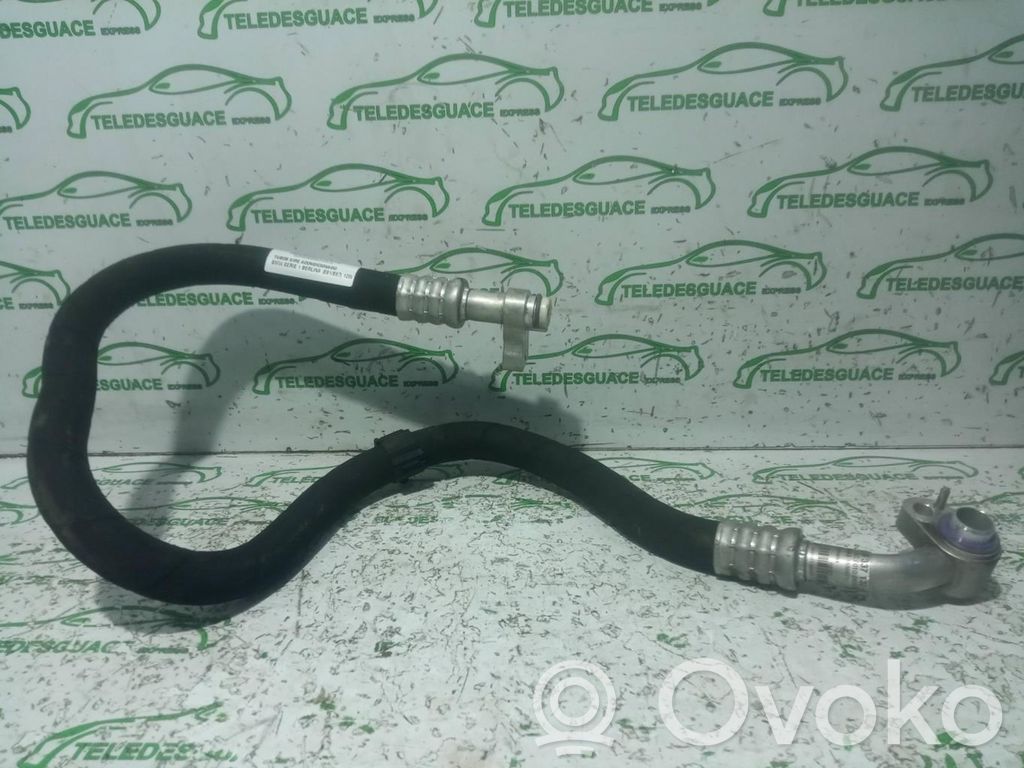 Ilmastointilaitteen putki (A/C)   933713203