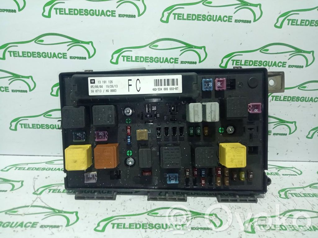 Opel Astra H Módulo de fusible 