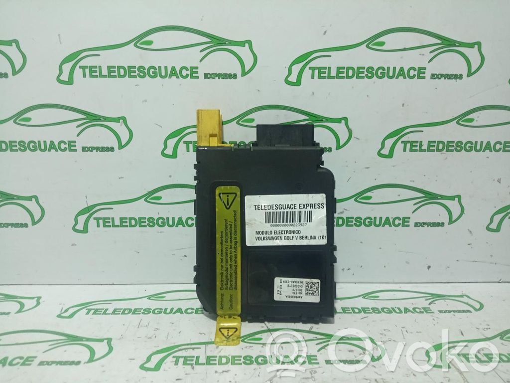 Volkswagen Golf V Calculateur moteur ECU 