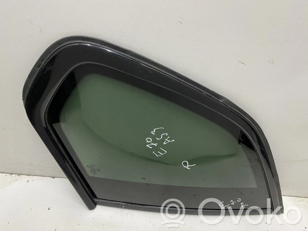 BMW X5 E70 Ventanilla de ventilación de la puerta trasera 