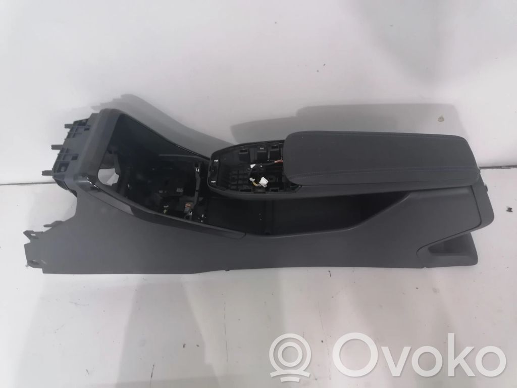 BMW 2 Active Tourer U06 Center console 