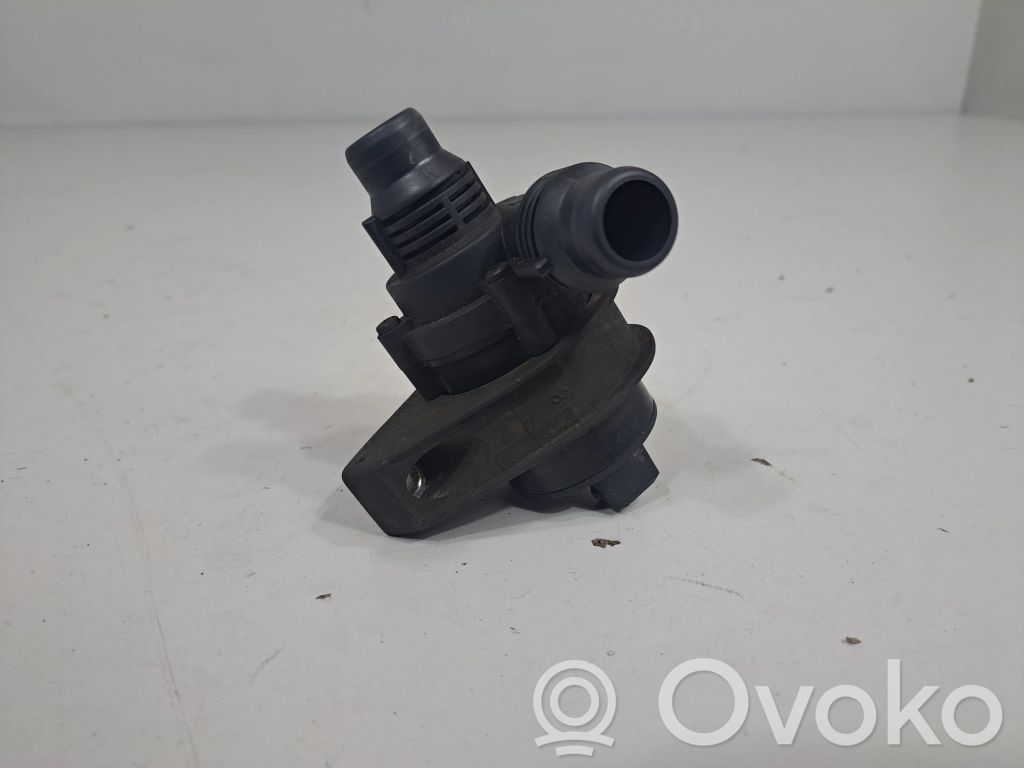 BMW X6 F16 Pompe de circulation d'eau 