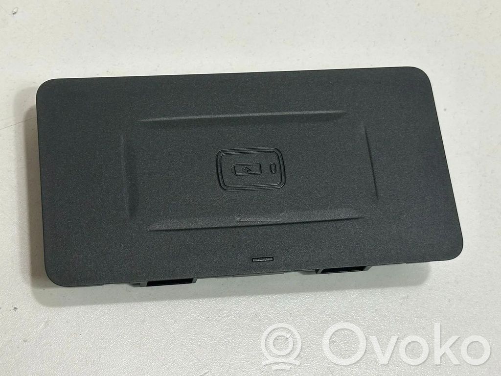 BMW X6 G06 Wireless charging module 