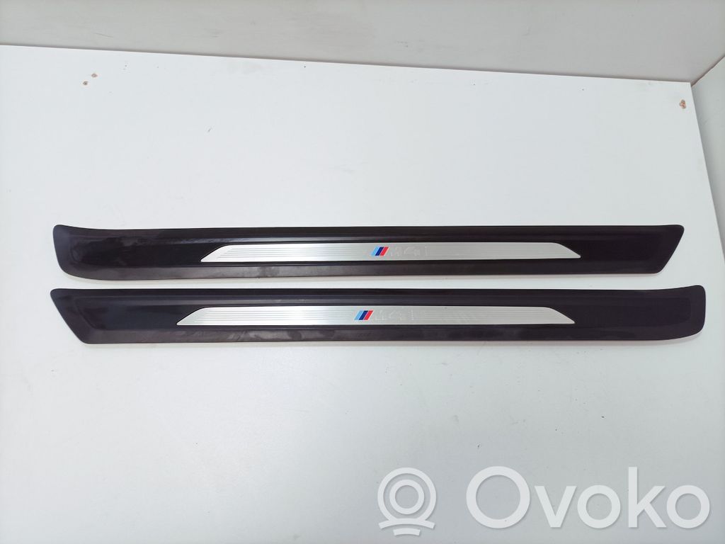 BMW M4 F82 F83 Zestaw listew progowych (wewnętrznych) 
