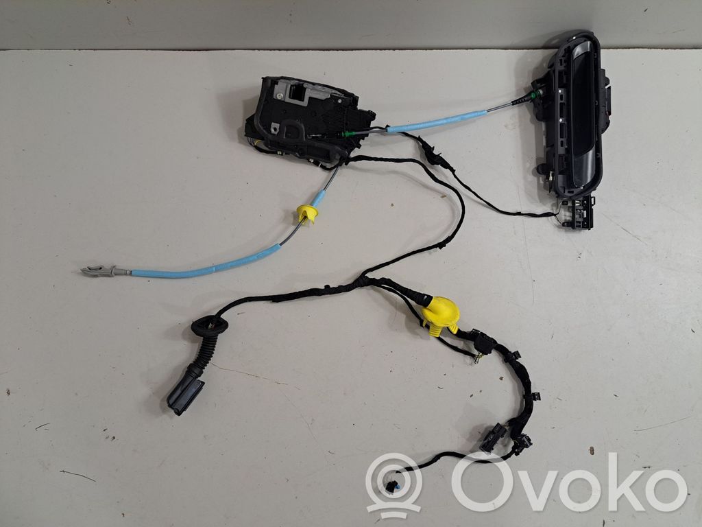BMW iX Zamek drzwi tylnych 