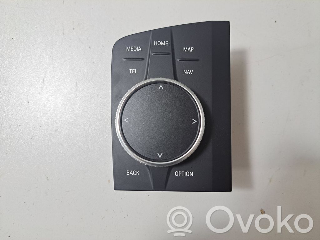 BMW i4 Head unit multimedia control 