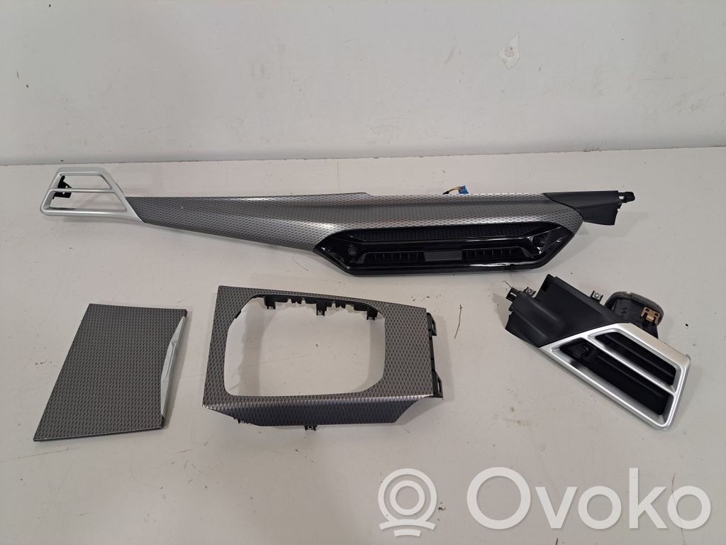 BMW i4 Ozdoba tunelu środkowego 