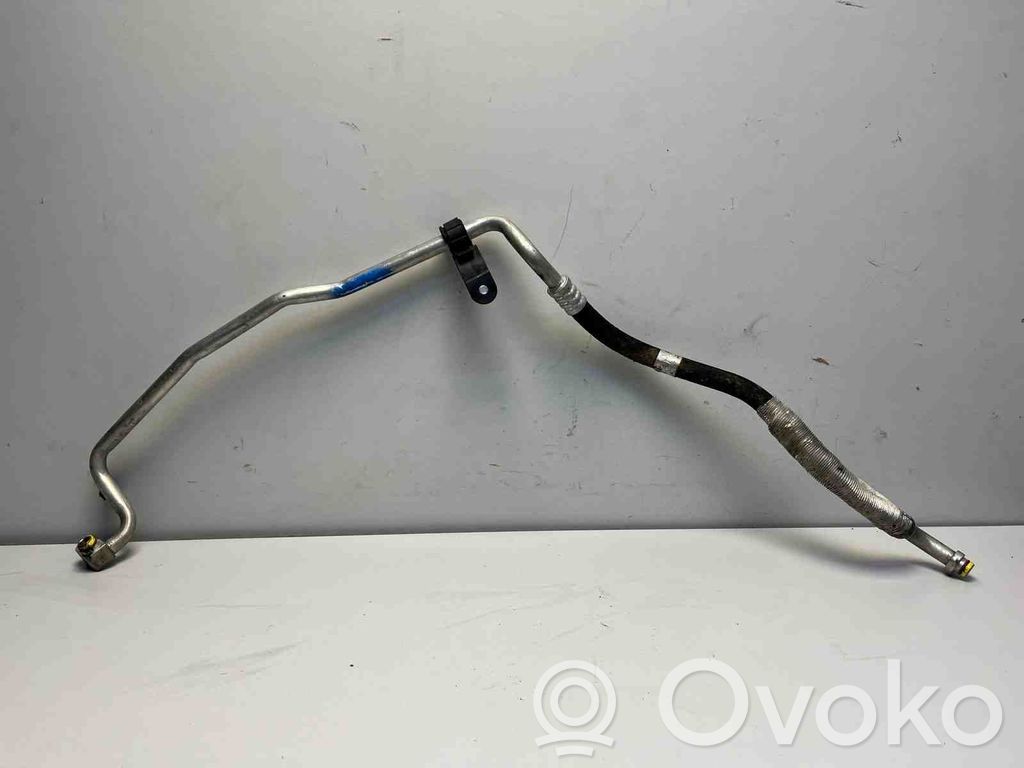 BMW M3 e92 Ilmastointilaitteen putki (A/C) 