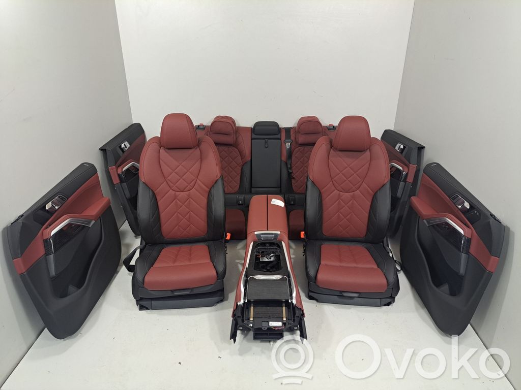 BMW X6 G06 Tapicerka / Komplet 