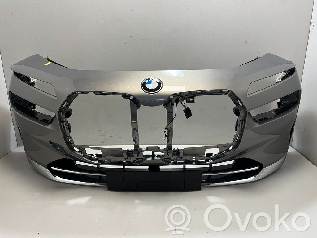 BMW 7 G70 Priekinis bamperis 