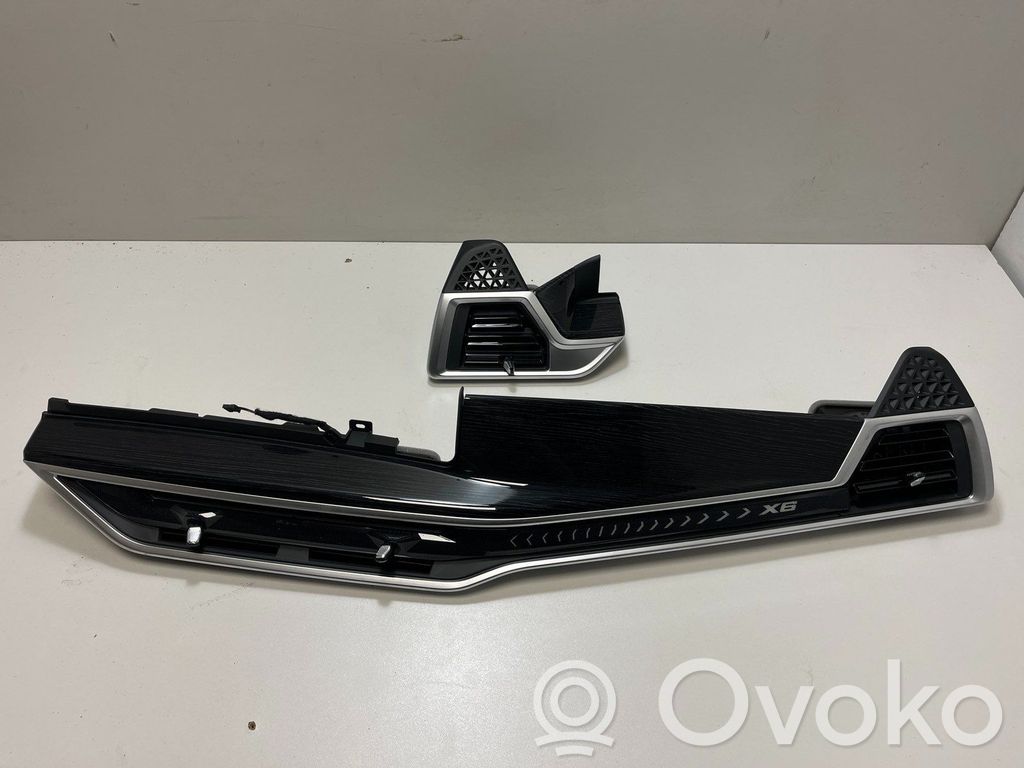 BMW X6 G06 Dashboard air vent grill cover trim 
