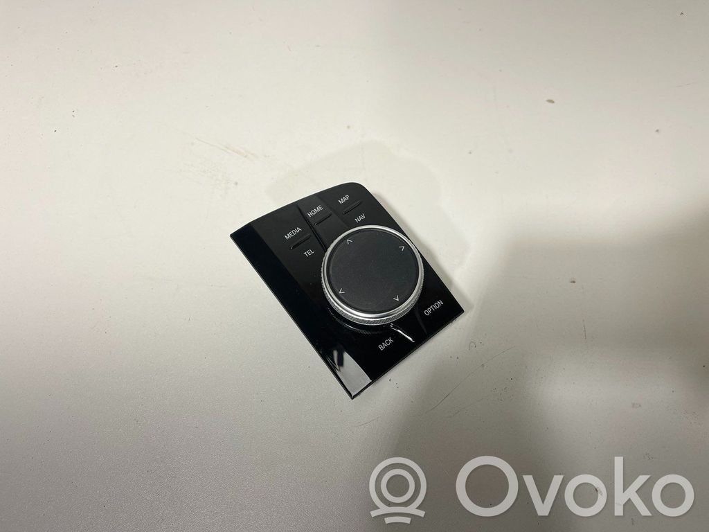 BMW XM Head unit multimedia control 