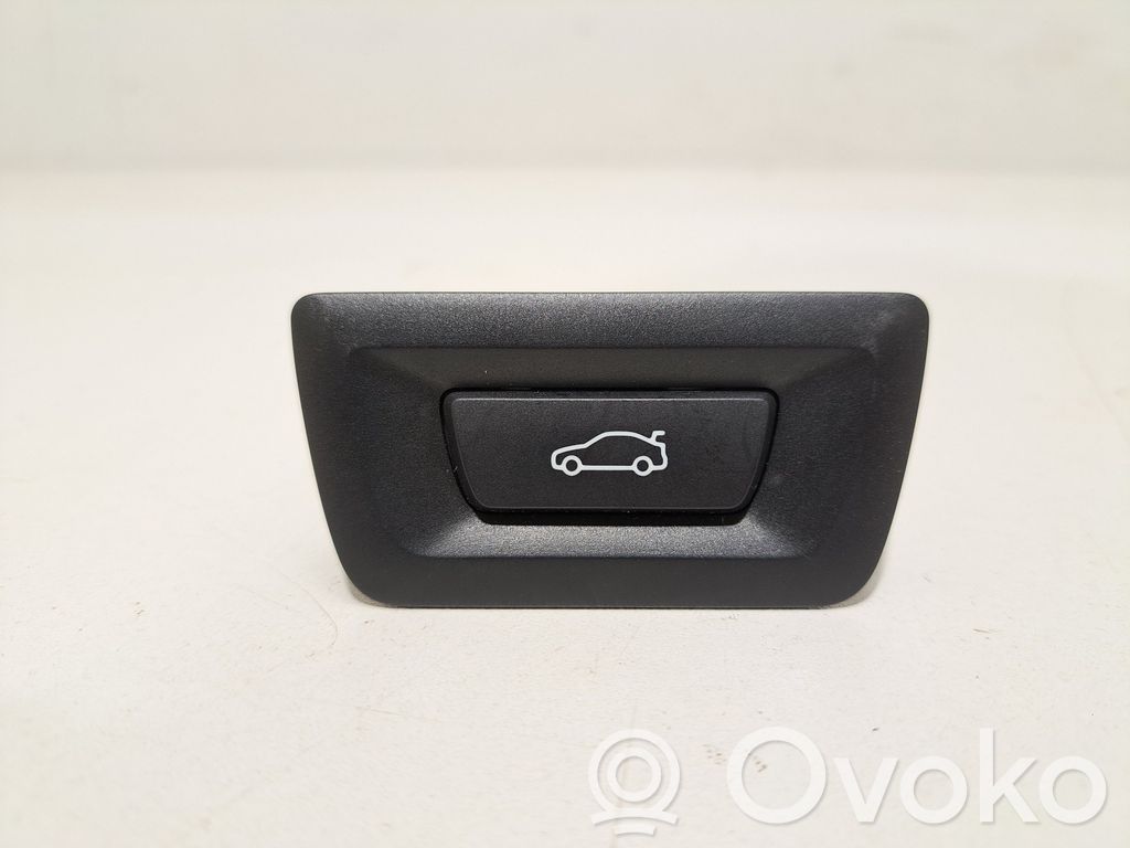BMW iX Tailgate/boot open switch button 