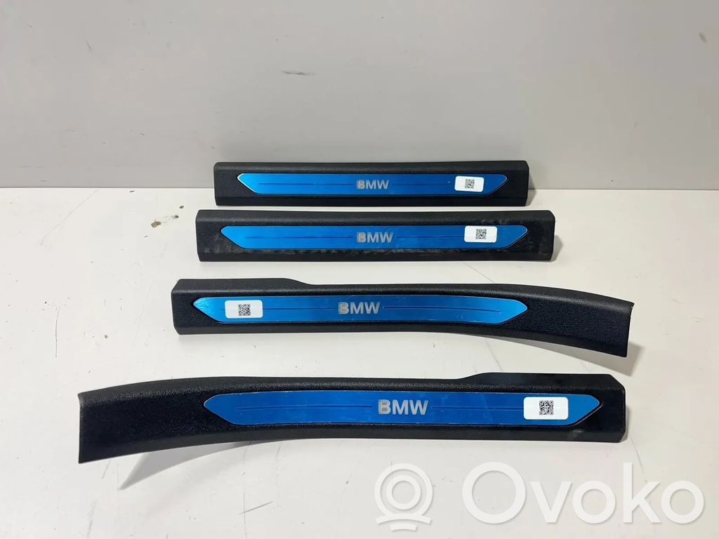 BMW X7 G07 Zestaw listew progowych (wewnętrznych) 