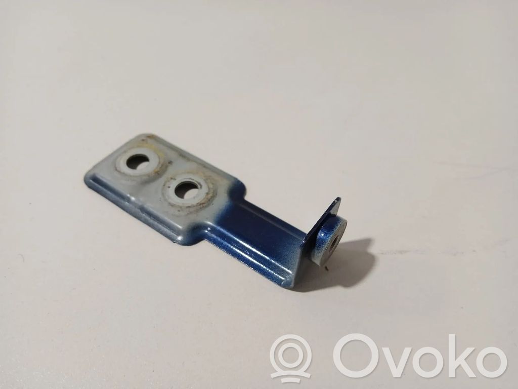 BMW 5 G30 G31 G38 Uchwyt / Mocowanie błotnika przedniego 