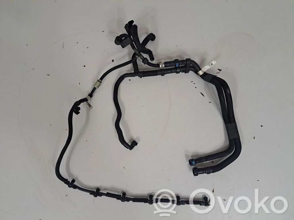 BMW 7 G11 G12 Polttoaineen ruiskutuksen syöttöletku 