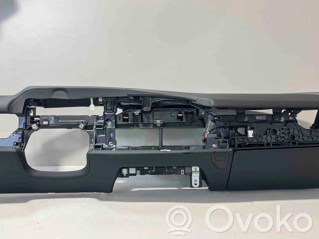 BMW 5 G60 G61 Panelė 