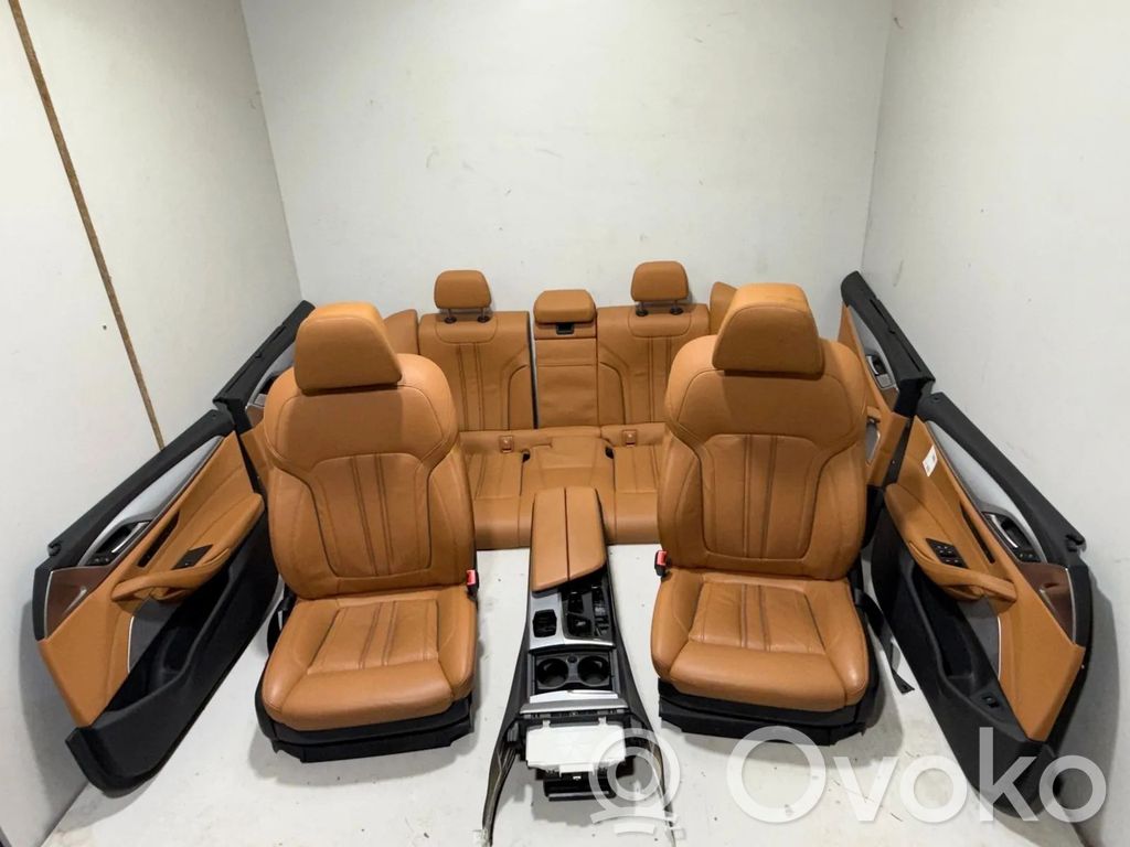 BMW 5 G30 G31 G38 Tapicerka / Komplet 