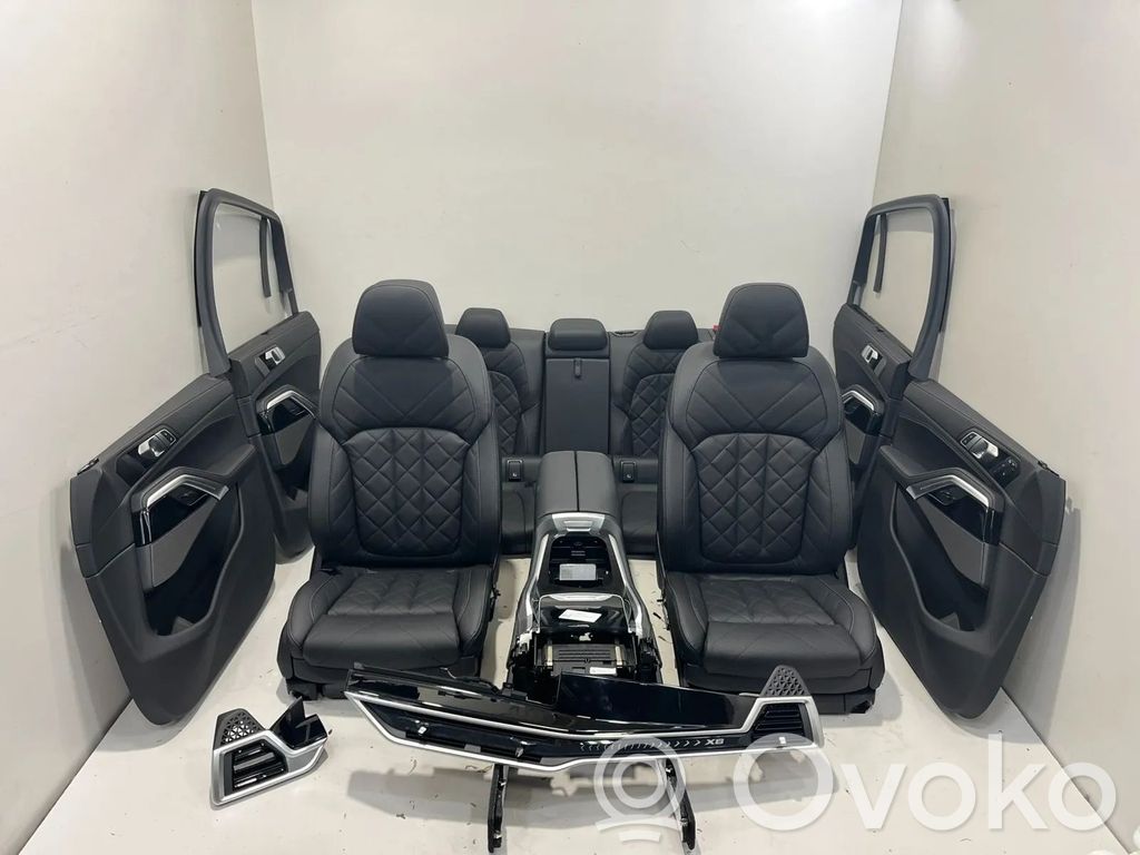 BMW X6 G06 Tapicerka / Komplet 