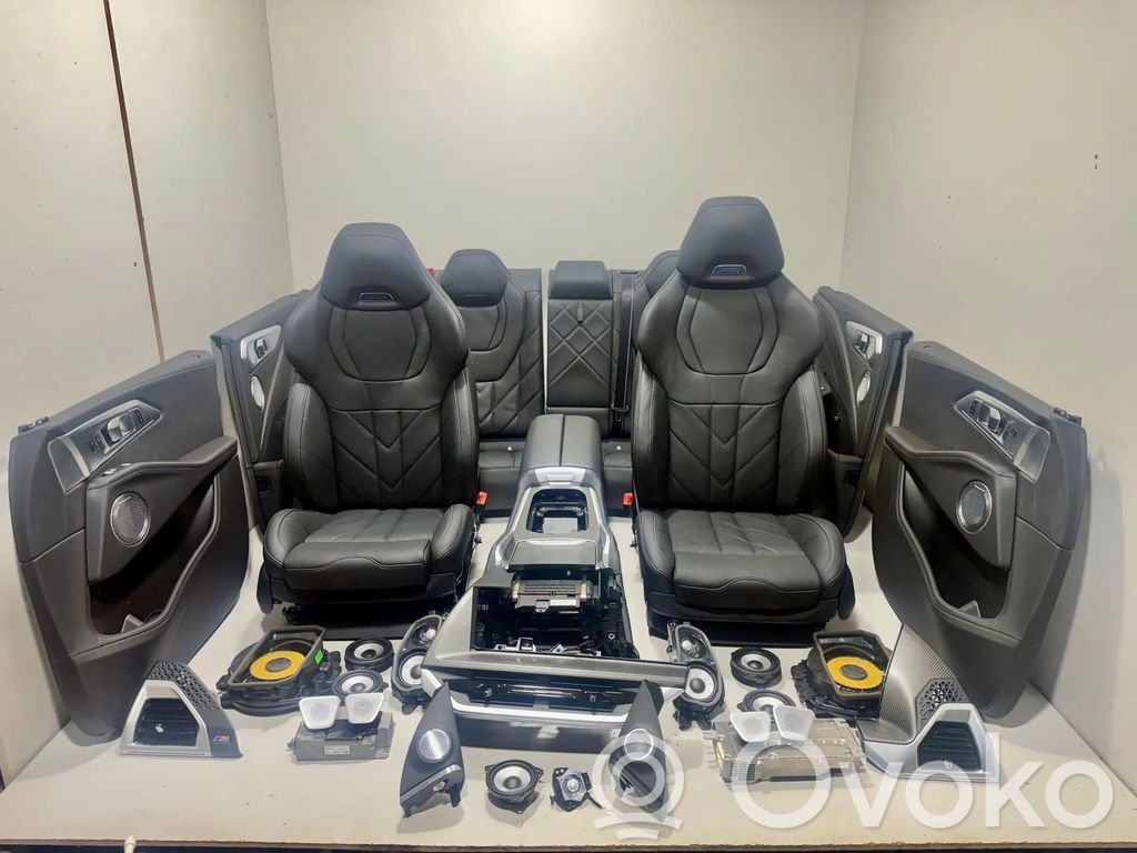 BMW XM Tapicerka / Komplet 