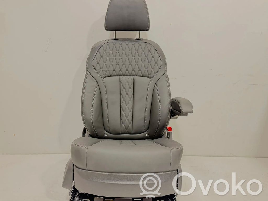 BMW X7 G07 Rear seat 