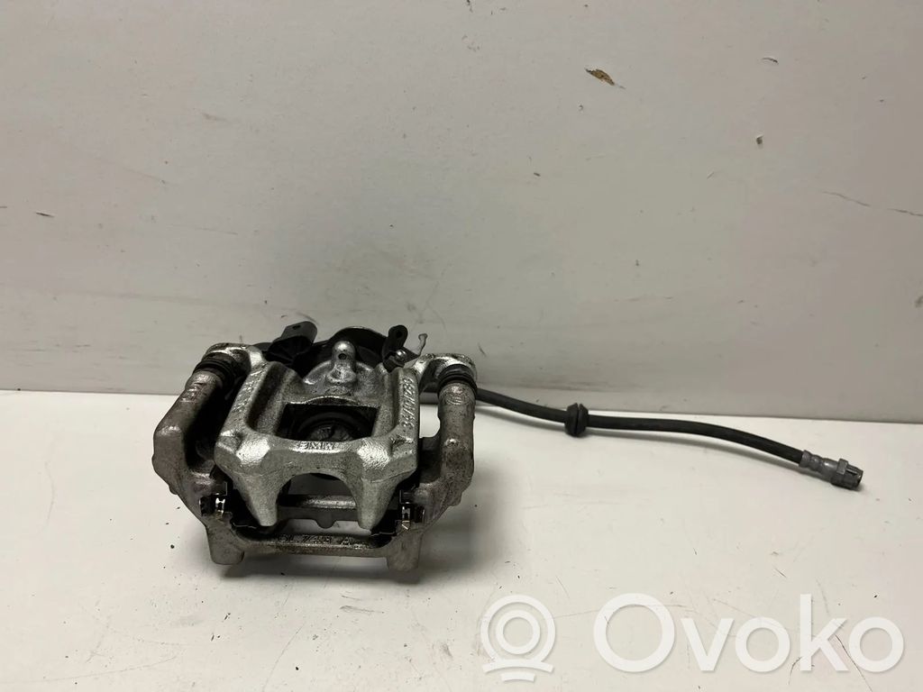 BMW 1 F70 Tylny zacisk hamulcowy 