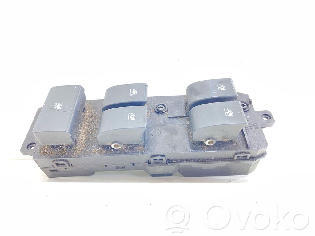 Opel Antara Electric window control switch 