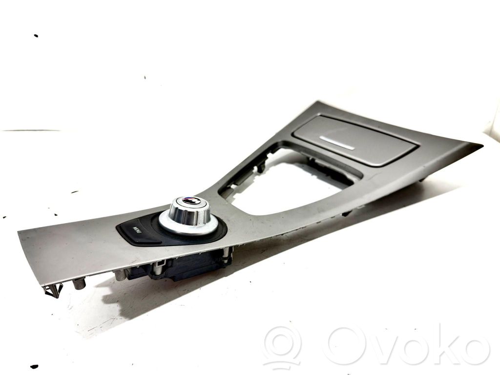 BMW 3 E90 E91 Center console 