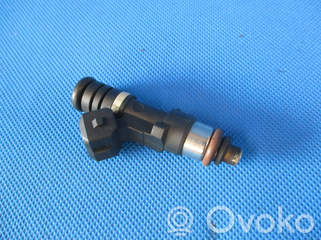 Ford Fiesta Inyector de combustible 