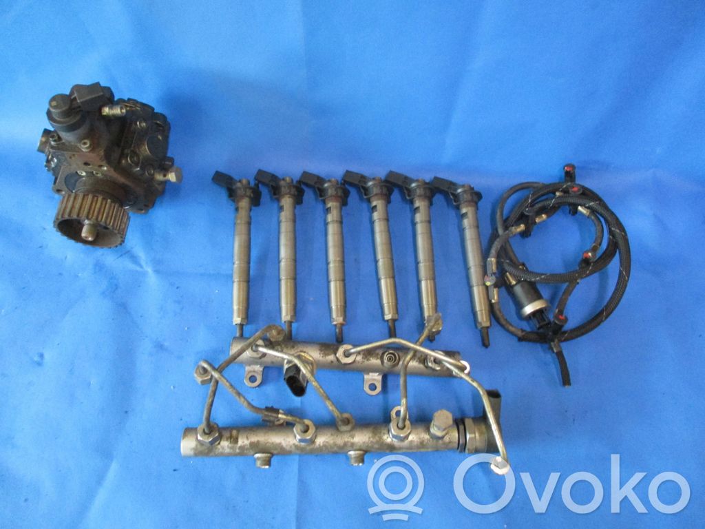 Audi Q7 4L Fuel injector 