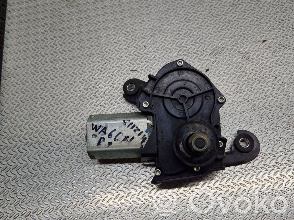 Suzuki Wagon R+ Silniczek wycieraczki szyby tylnej 
