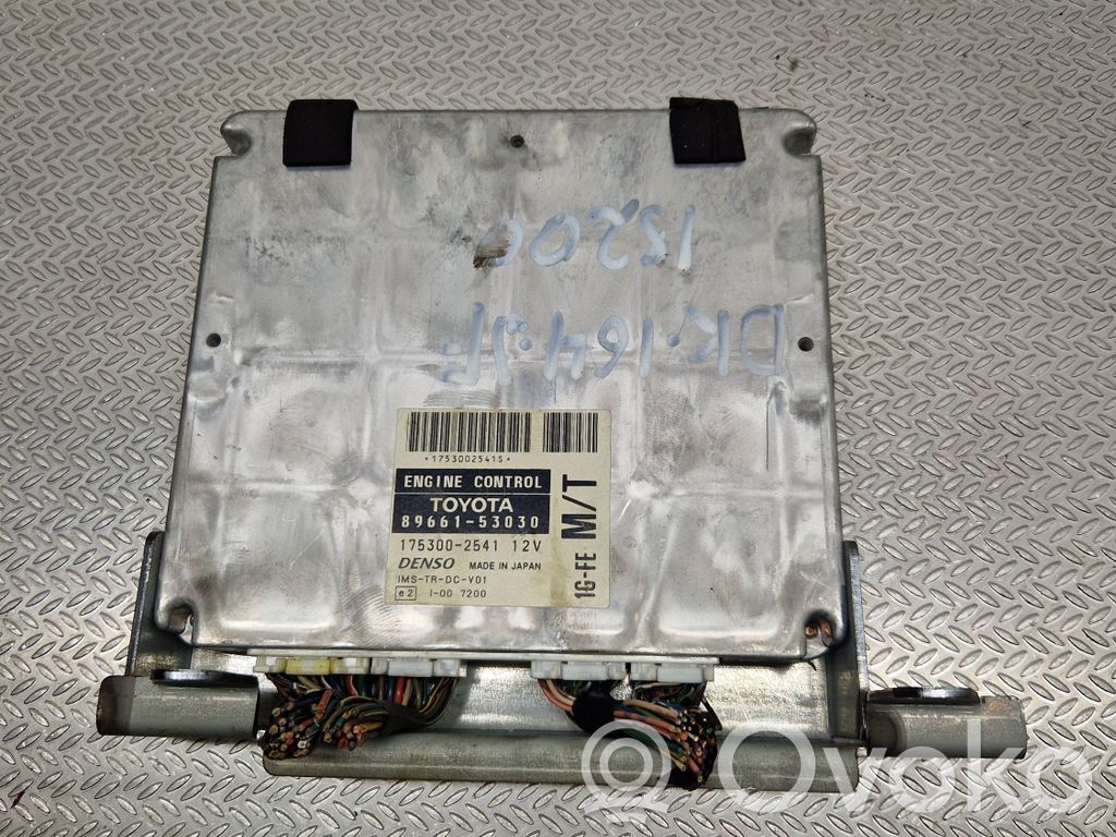 Lexus IS 200-300 Sterownik / Moduł ECU 