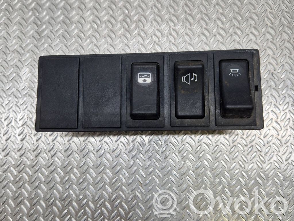 Multifunctional control switch/knob   5010232158