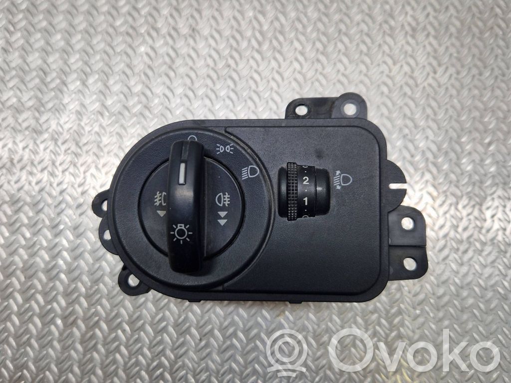 Lichtschalter   2S6T13A024CA