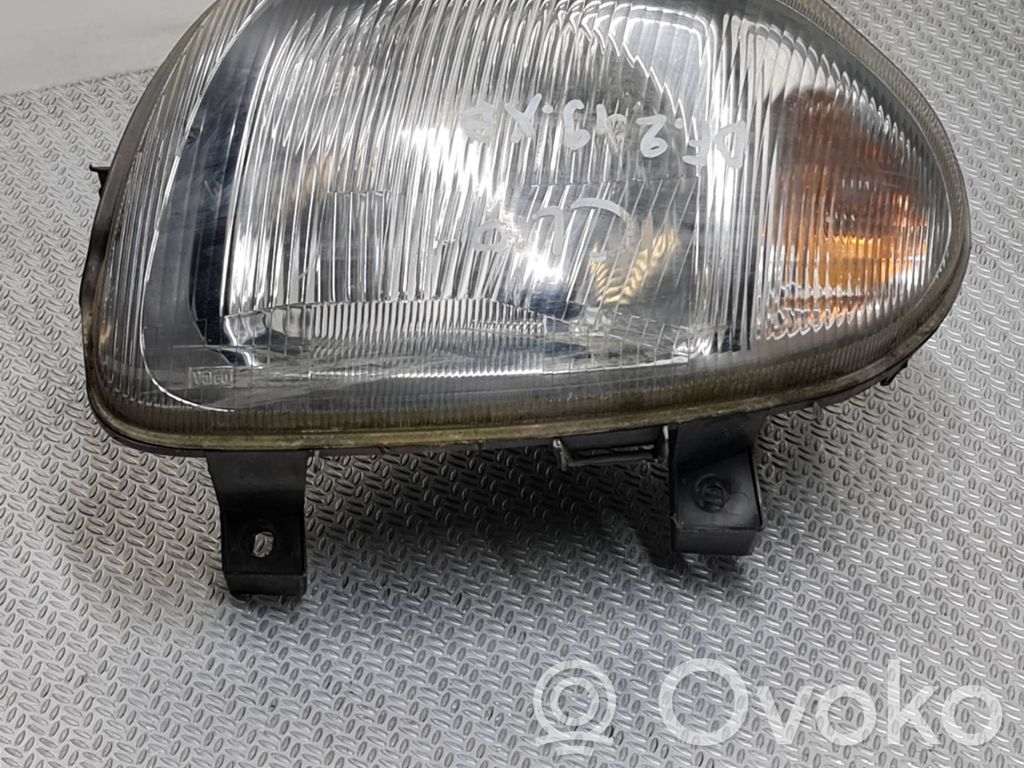 Renault Clio II Lampa przednia 