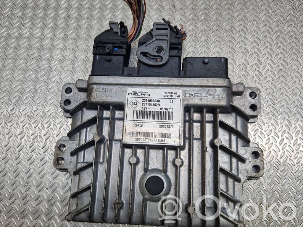 Dacia Sandero Engine control unit/module 
