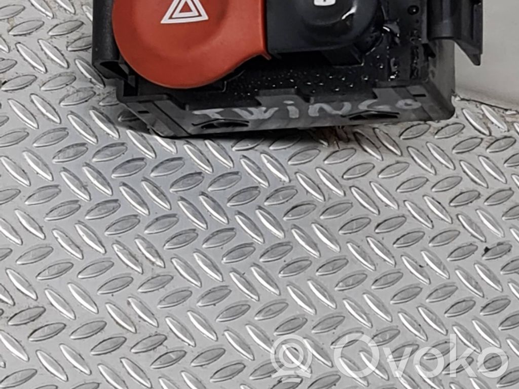Renault Twingo III Hazard light switch 