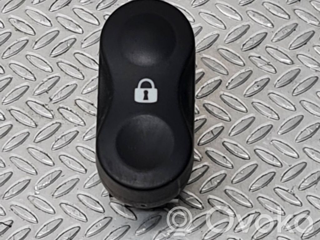Dacia Sandero Central locking switch button 