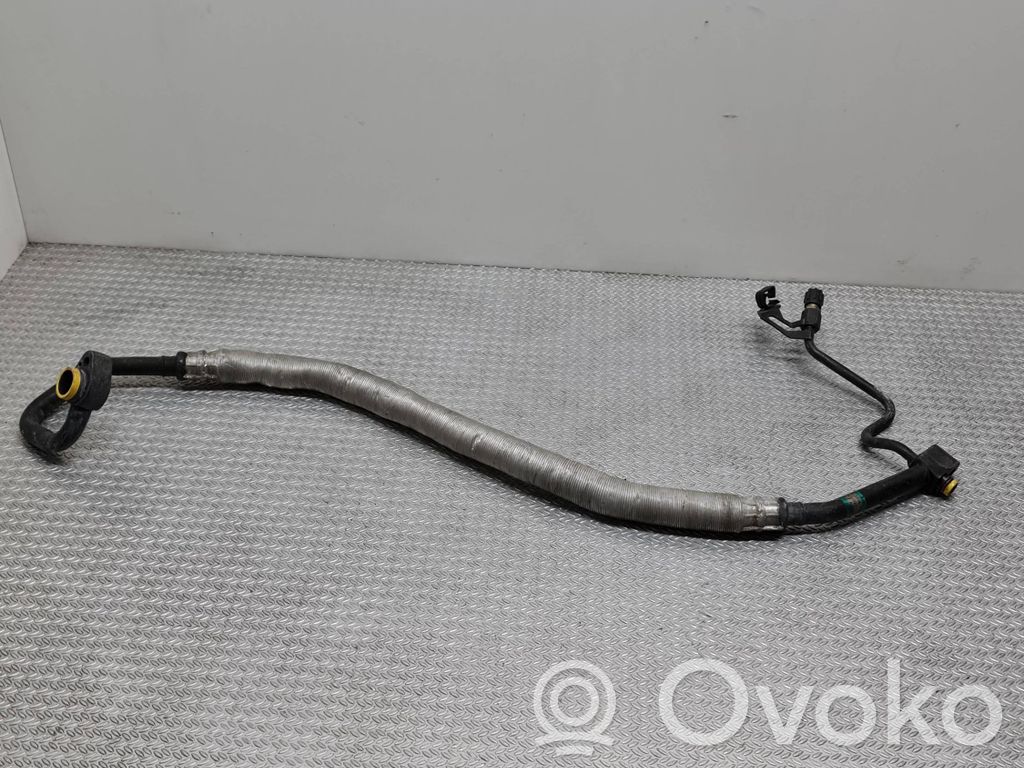 BMW 3 E46 Ilmastointilaitteen putki (A/C) 