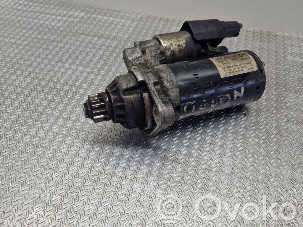 Volkswagen PASSAT B7 Rozrusznik 