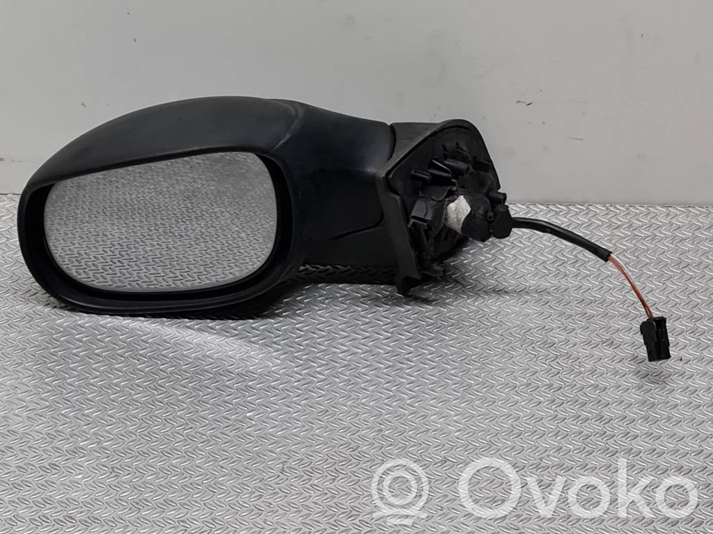 Citroen C3 Front door electric wing mirror 