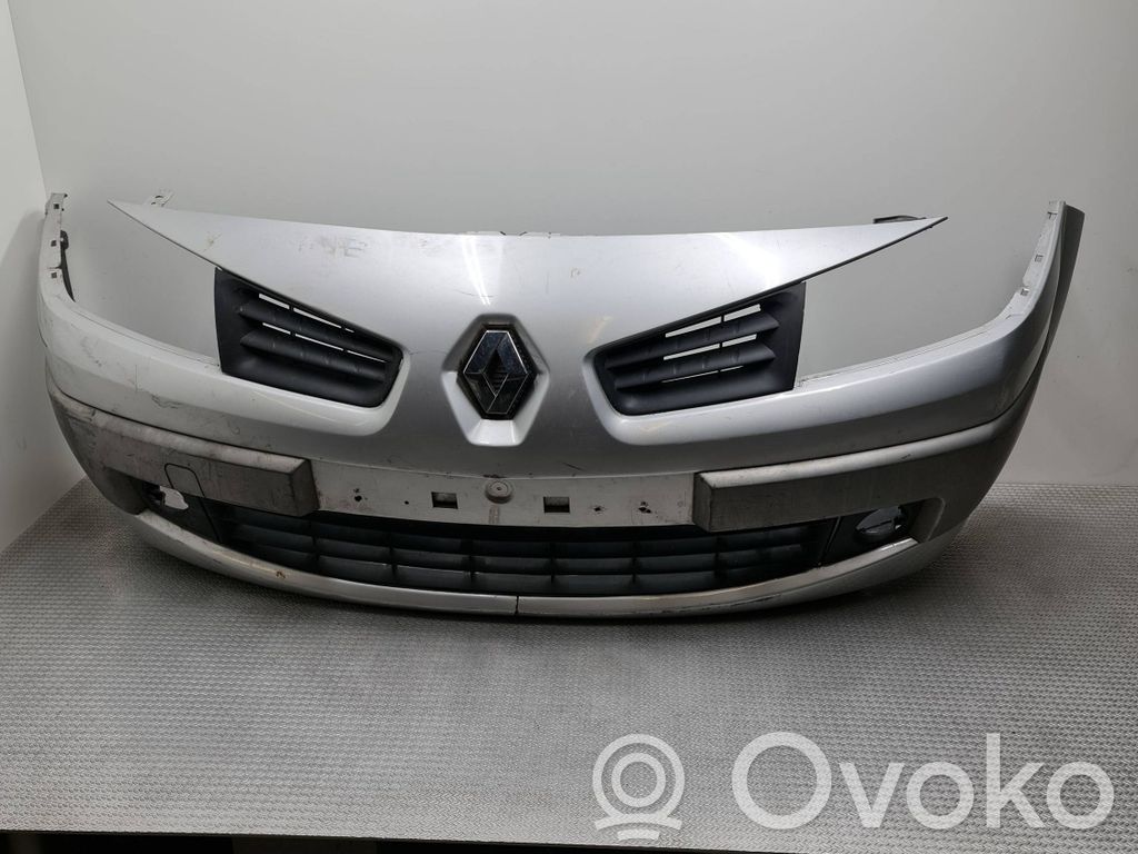 Renault Megane II Stoßstange Stoßfänger vorne 