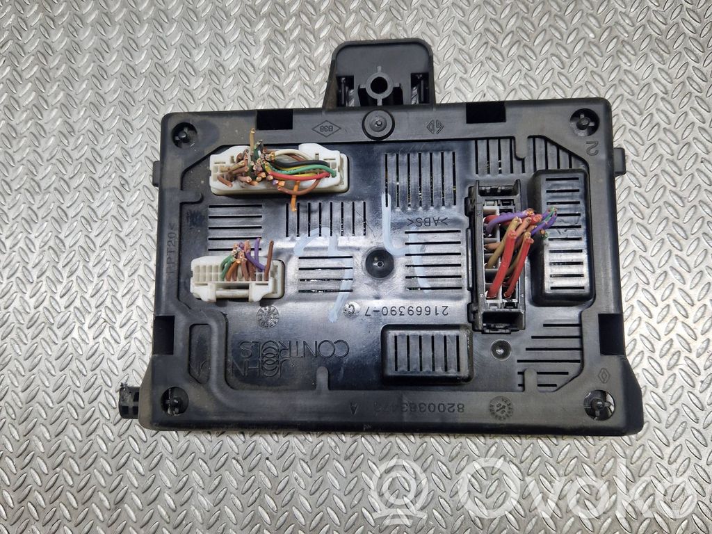 Renault Clio III Módulo de confort/conveniencia 
