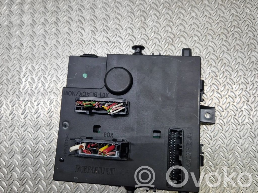 Renault Twingo II Comfort/convenience module 