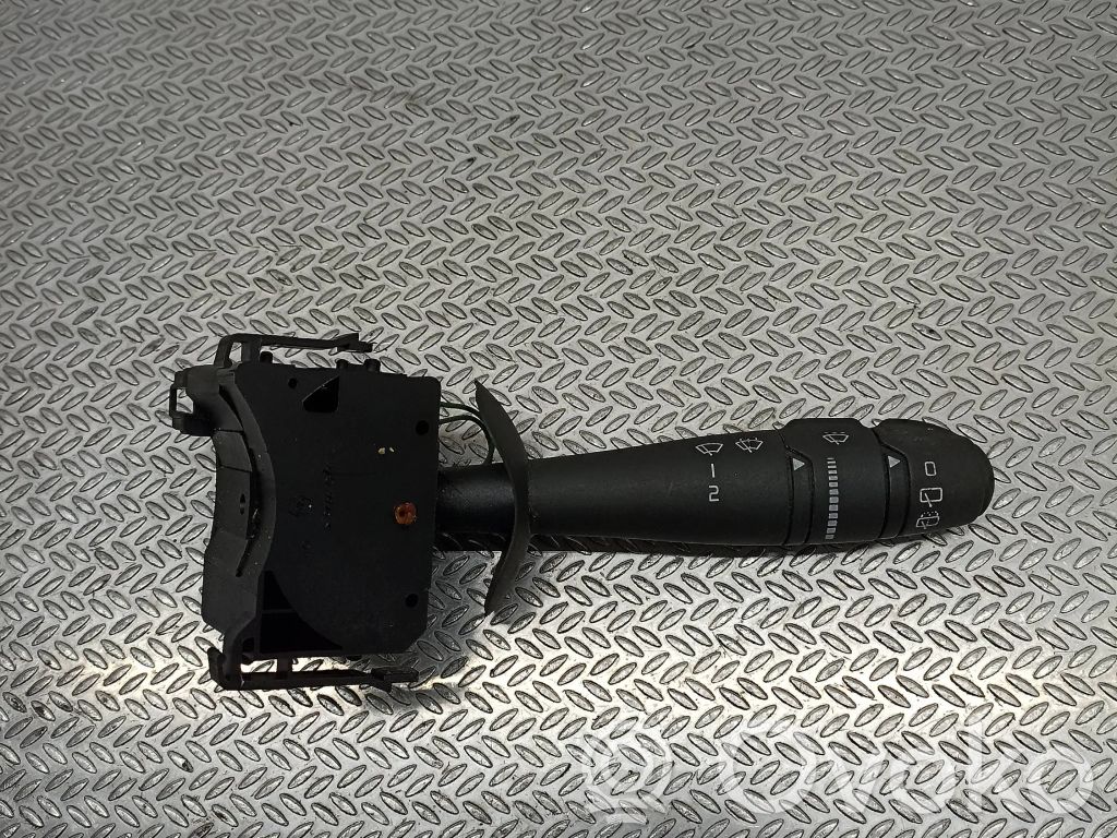 Renault Twingo II Wiper control stalk 