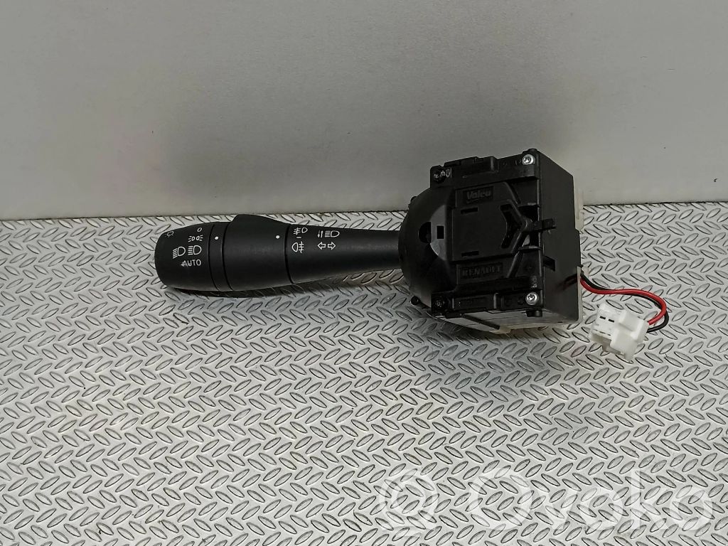 Renault Captur Lenkstockschalter Kombischalter Blinkerhebel / Lichthebel 