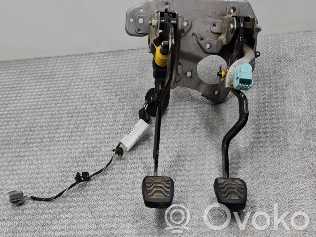 Ford Transit VII Assemblage pédale 